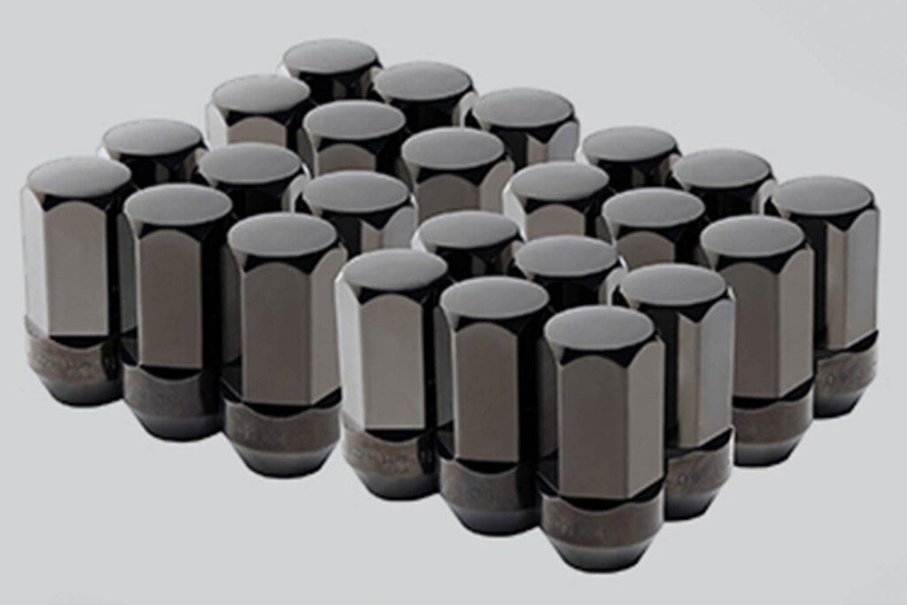 KIT de 24 piezas de birlos color negro brillante para tu SUV Chevrolet Tahoe 2024