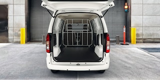 Chevrolet Tornado Van 2025 con frenos de disco en ruedas delanteras, así como tambor en las ruedas traseras con ABS y EBD